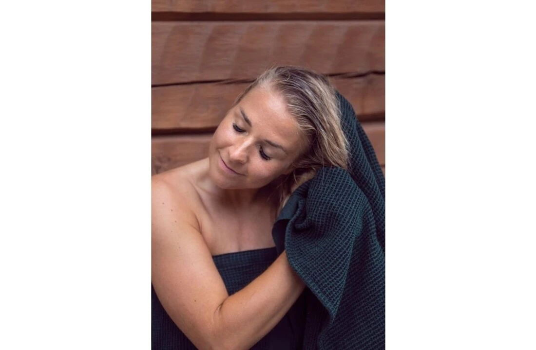 Rento Rento Handdoek 90x180cm Donkergroen 7 Rento Rento Handdoek 90x180cm Donkergroen - Afbeelding 5